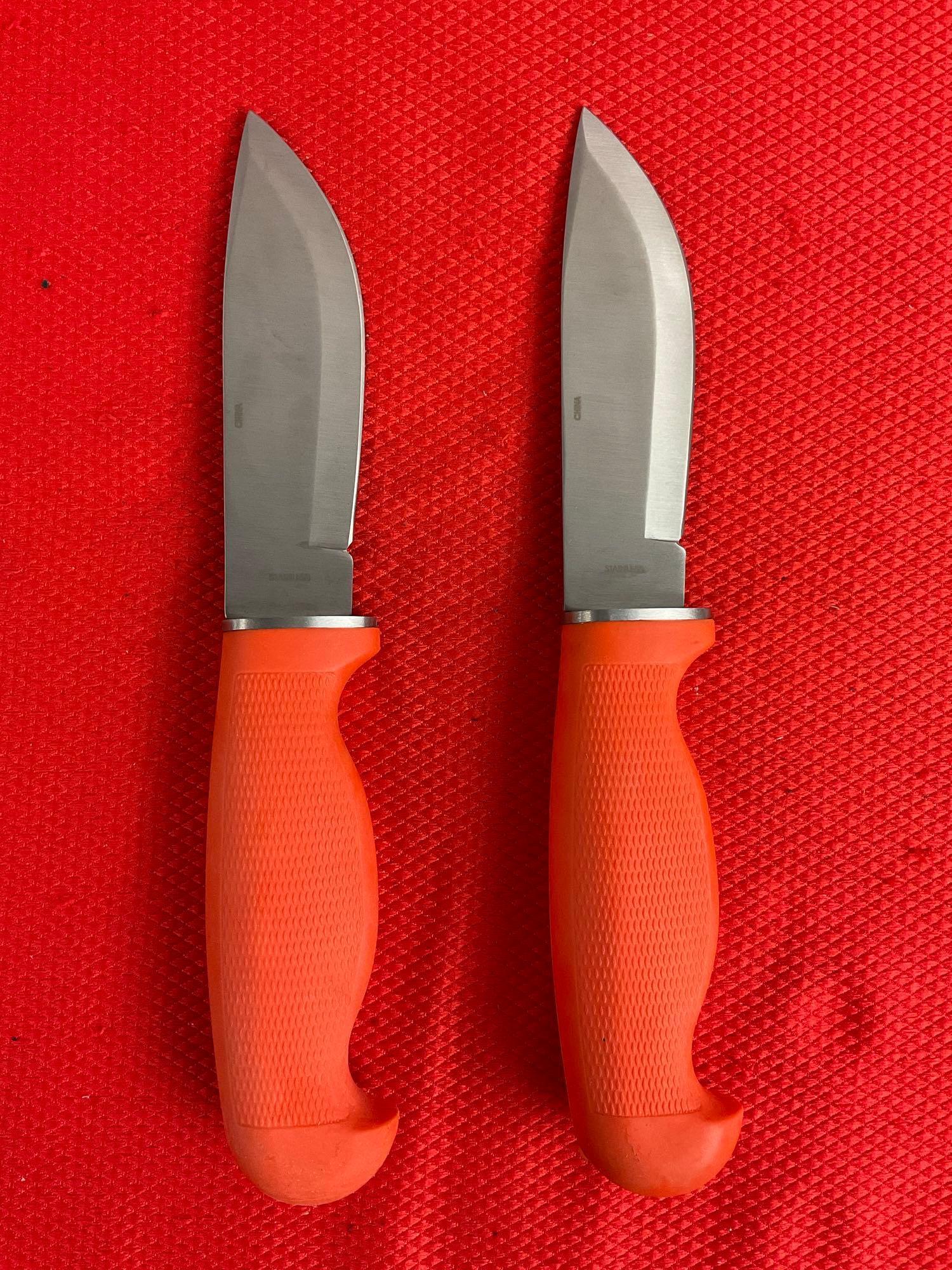 2 pcs Rite Edge 4" Hunter's Choice Hunting Knives Model 210978 w/ Nylon Sheathes. NIB. See pics.