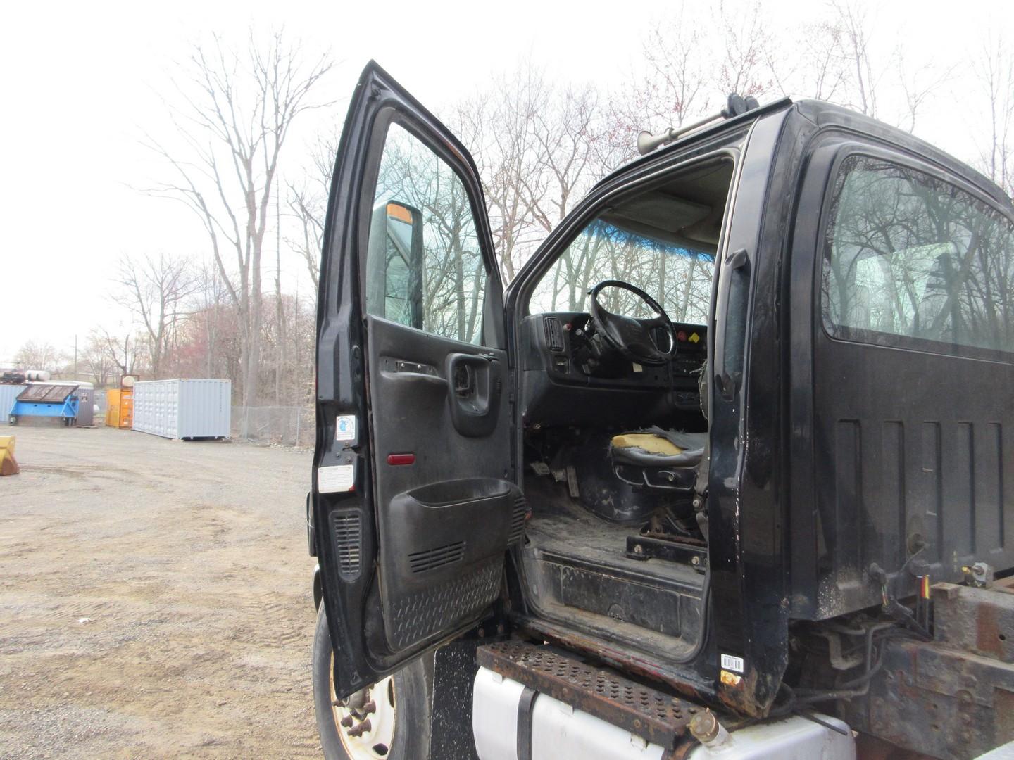 2005 GMC C8500 T/A Dump Truck
