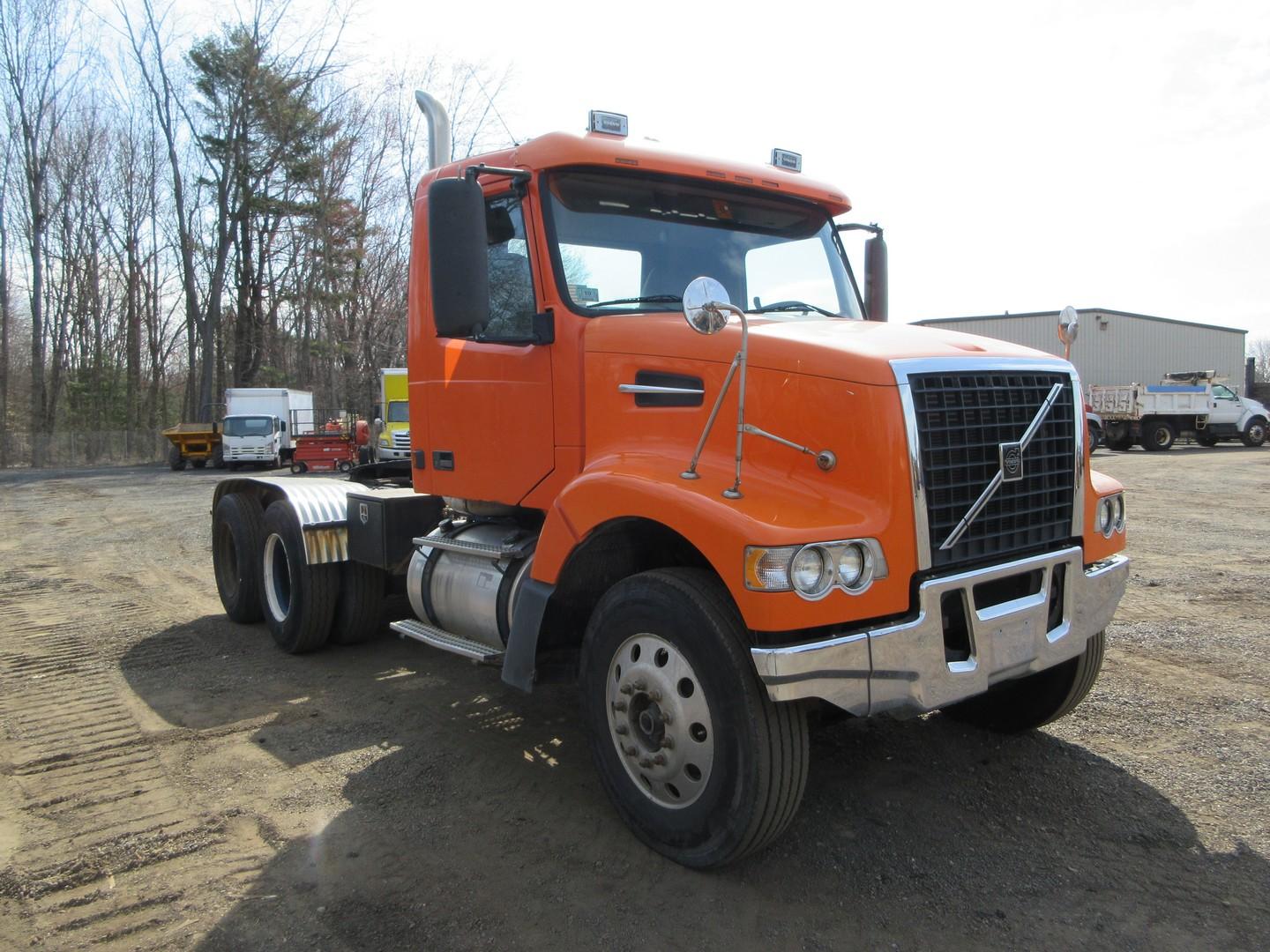 2003 Volvo VHD T/A Tractor