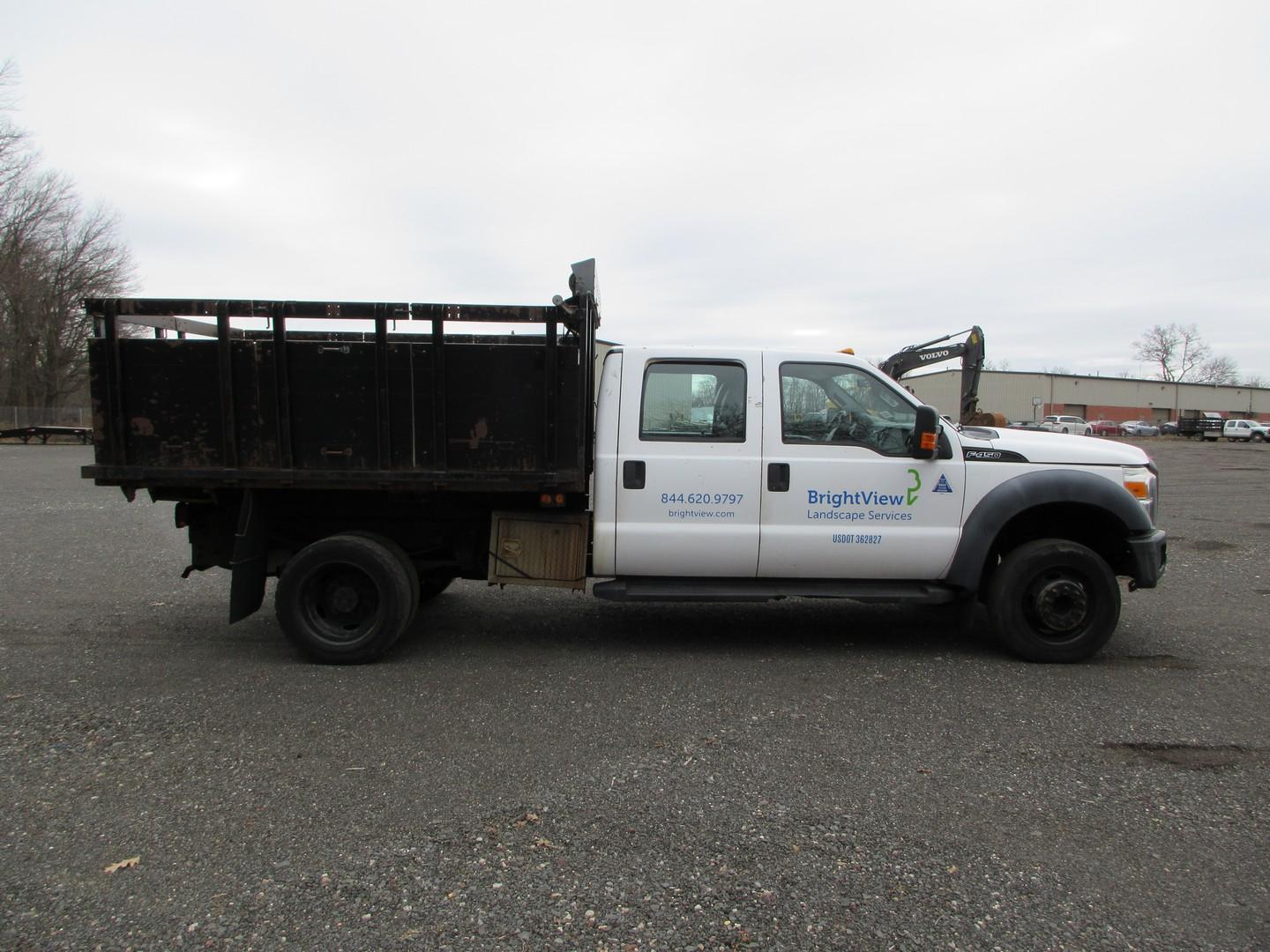 2011 Ford F-450 XL S/A Flatbed Truck