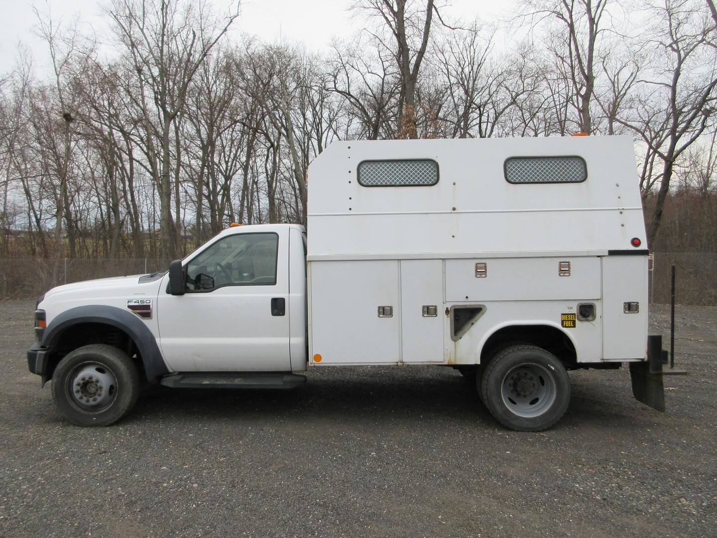 2008 Ford F-450 XL S/A Utility Truck