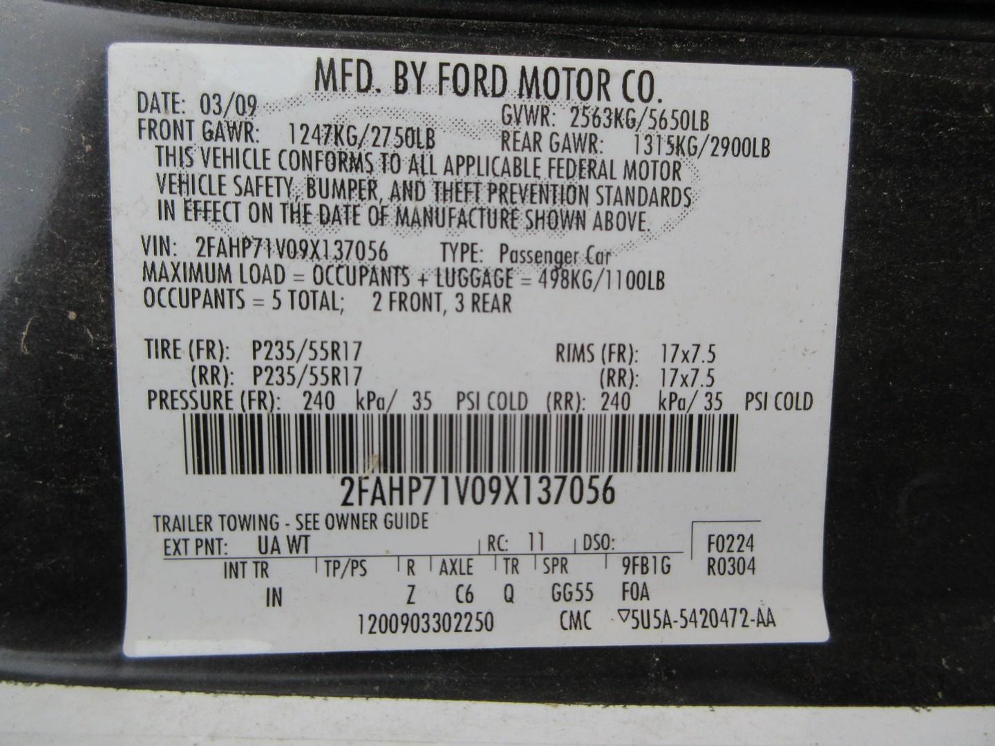 2009 Ford Crown Victoria Automobile