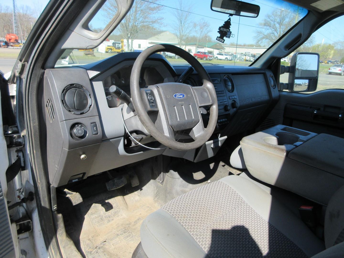 2011 Ford F-350 XL Pickup