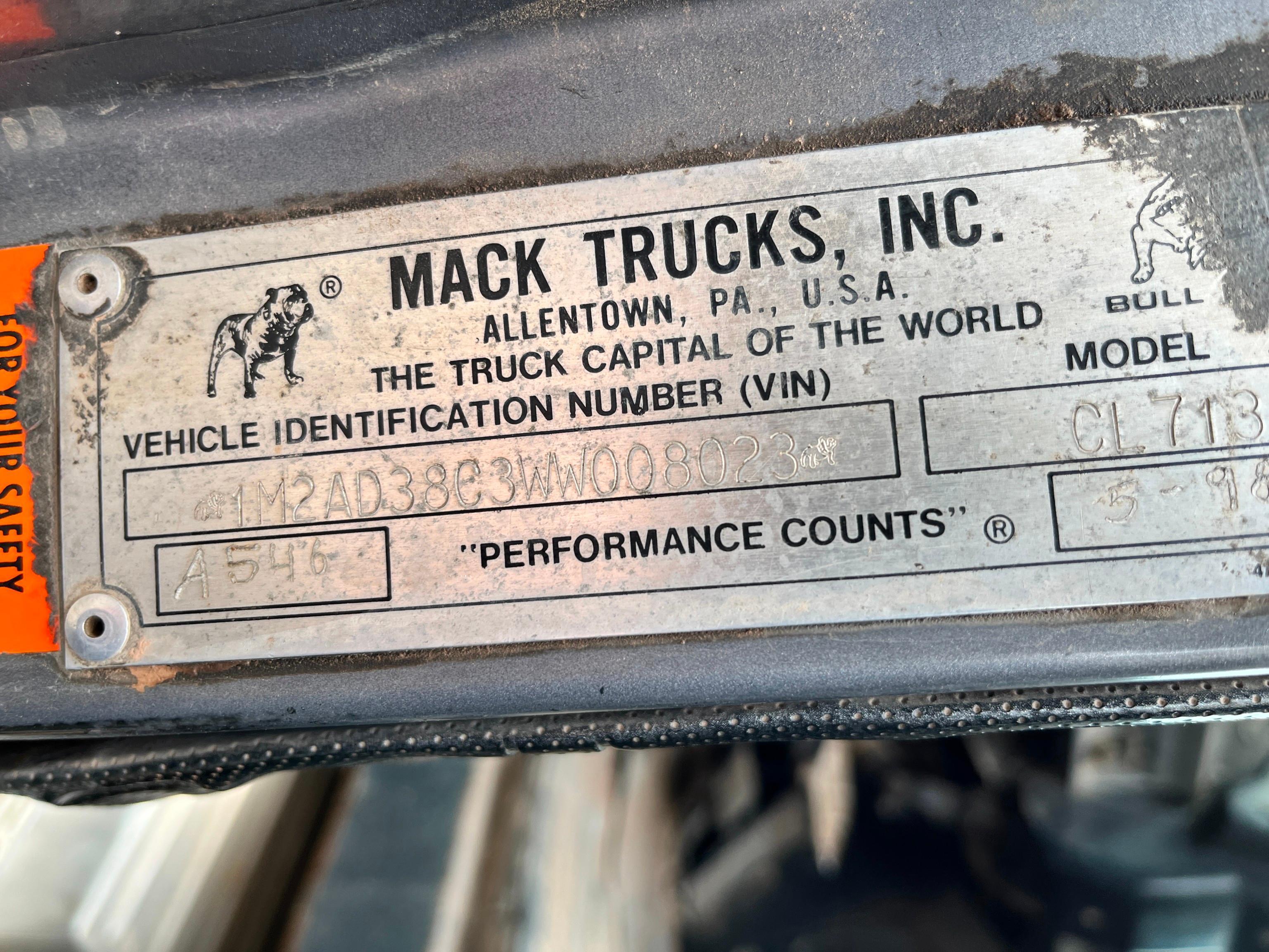 1998 MACK CL713 DUMP TRUCK VN:1M2AD38C3WW008023 powered by Mack E7-460 diesel engine, equipped with