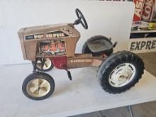 AMT Power Pull 438 Pedal Tractor