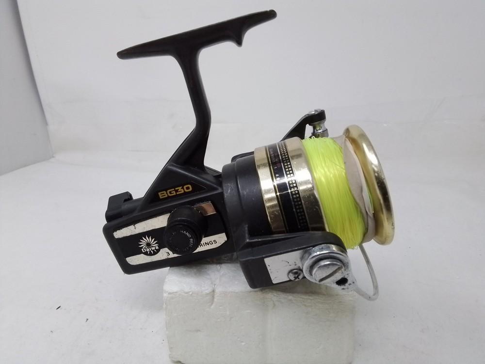 Diawa BG30 open face reel