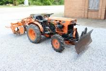 Kubota B7100 4WD tractor with rototiller & push blade, diesel, hours - 1,20