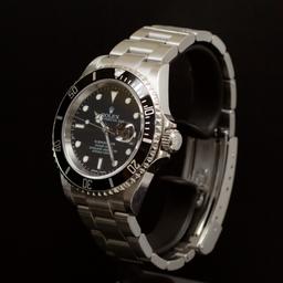 Rolex Stainless Steel Submariner 40mm D Serial Men's Wristwatch
