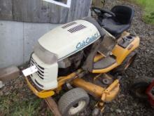 Cub Cadet 3204 Garden Tractor w/50'' Deck, Hasn't Been Running in a Few Yea
