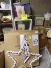 18'' White Light Up Star, 20'' Hot/Cold Serving Tray, (3) Boxes of All Purp