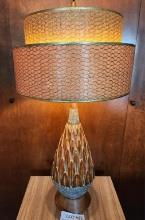 Vintage Mid Century Modern Pineapple Design Table Lamp
