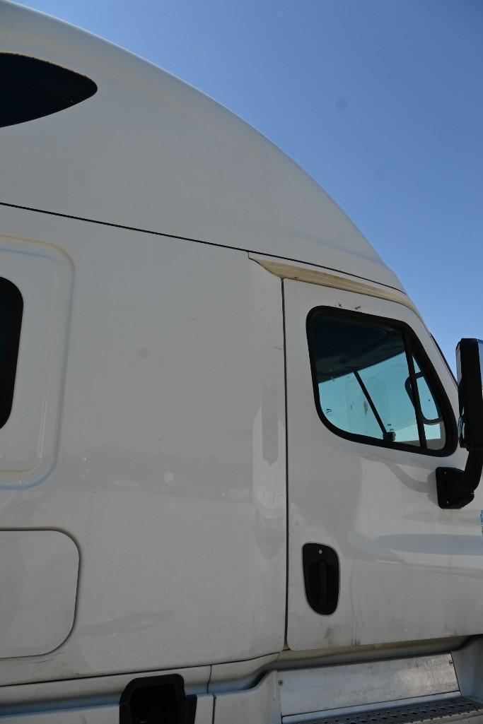 2016 Freightliner Cascadia 125 Truck