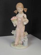 Lladro Figurine Spring Girl With Bird 1983