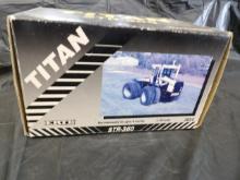 1/32 Titan STR-360 Toy Farmer Tractor, NIB