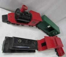 VINTAGE WOODEN TRAIN MODEL, GULT MOBILE AND OHIO
