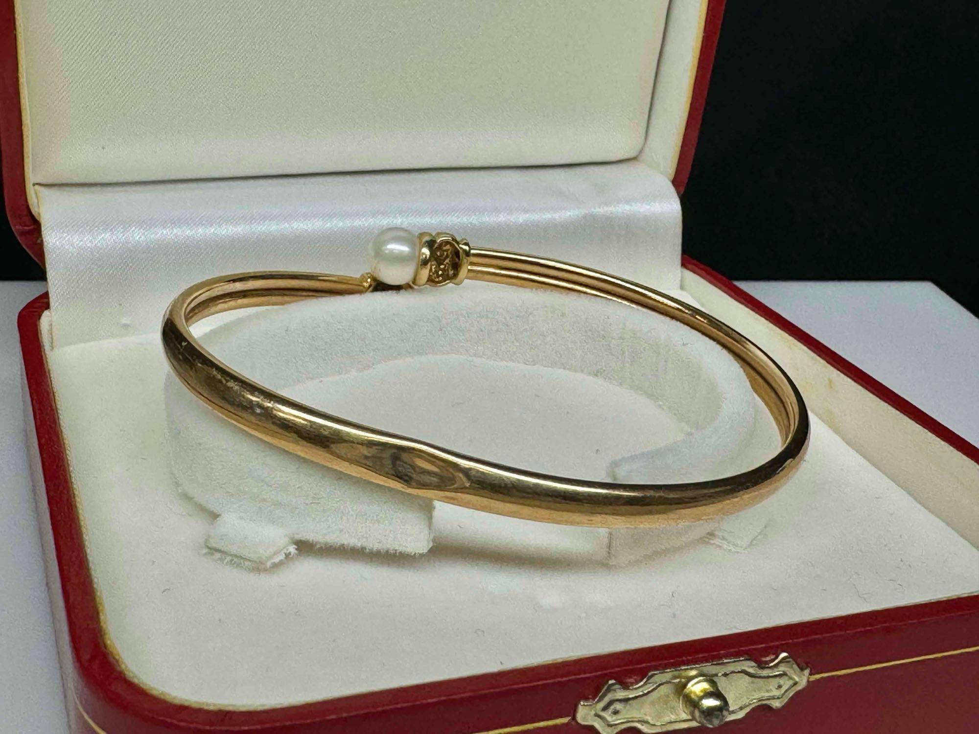 Fancy 10k Gold Diamond and Pearl Bracelet with Box 5.7g total