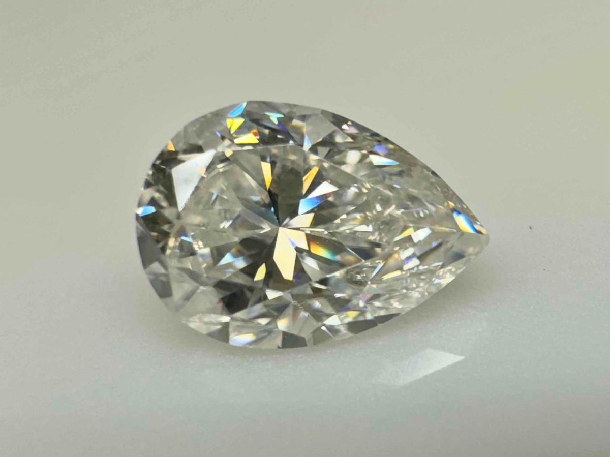 2ct Pear Cut Moissanite Diamond Gemstone with GRA Certificate