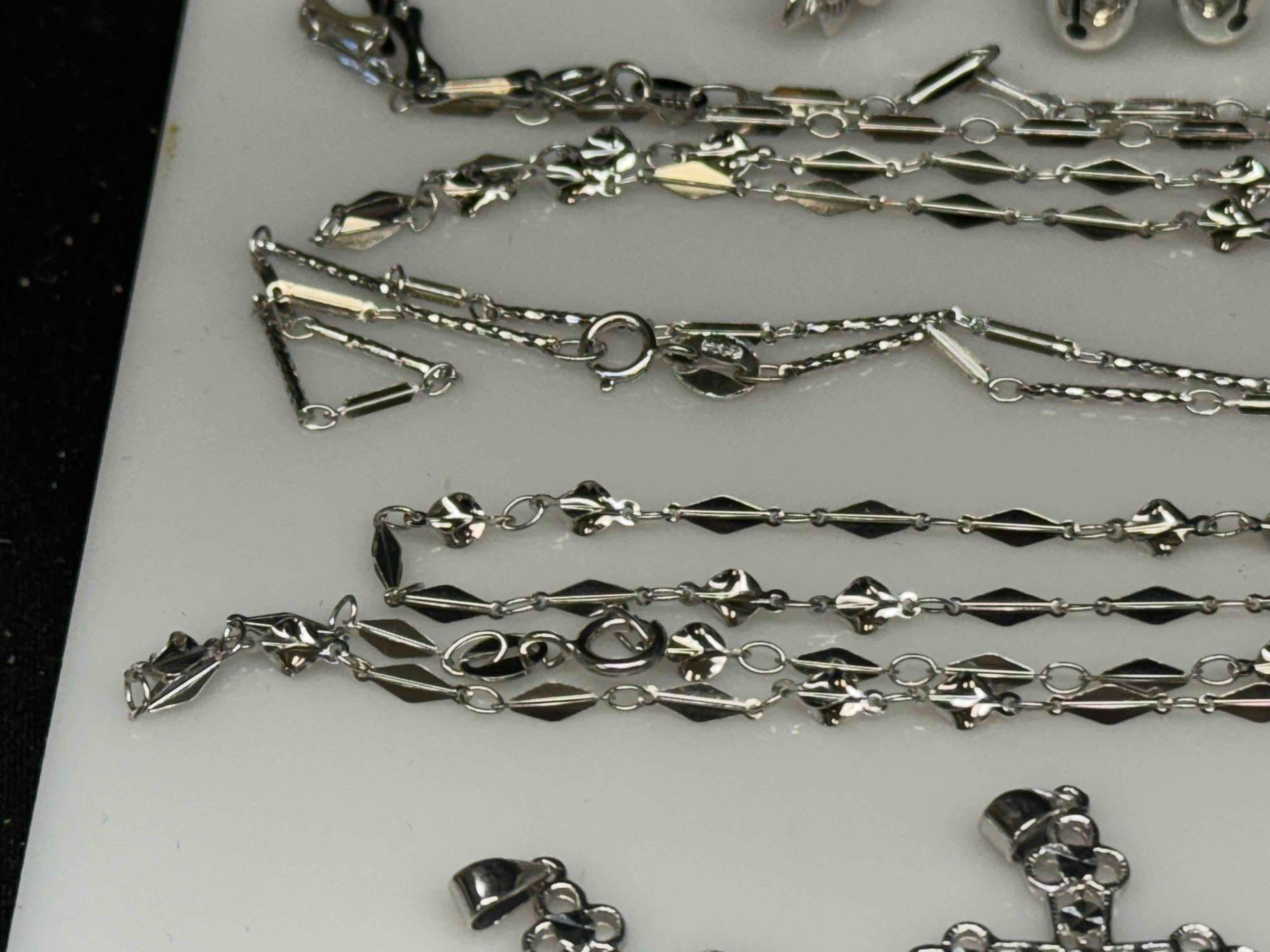 Assorted S925 Sterling Silver Jewelry Rings, Pendants, Necklaces more 28g total