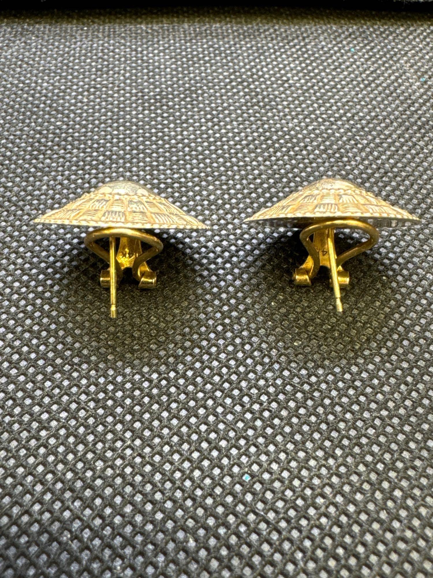 2 Pairs of 14kt Gold Earrings 7.52 Grams