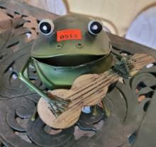 frog playing guitar decor