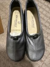 Womens gray dress shoes size 6 I do believe not sure Black SAS sandals do not see a size