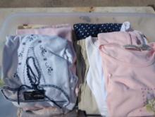 Lot of Women's clothes