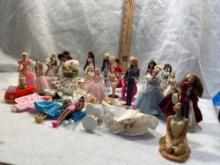 Assorted Barbie Figures, Wizard of Oz and Misc