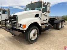 2006 MACK CV713 T/A DAYCAB HAUL TRUCK ODOMETER READS 356,106 MILES, METER R