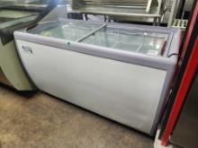 Avantco 60 in. Sliding Glass Top Merchandiser Freezer