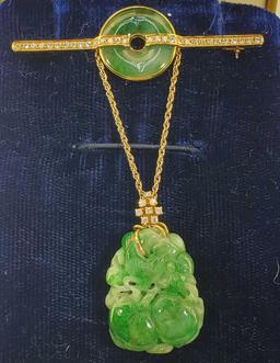 18K Yellow Gold Carved Jade And Diamonds Art Deco Brooch
