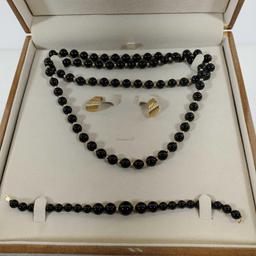 14K Yellow Gold Black Onyx Bead Necklace And Bracelet And 14K Yellow Gold Stud earrings