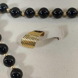 14K Yellow Gold Black Onyx Bead Necklace And Bracelet And 14K Yellow Gold Stud earrings