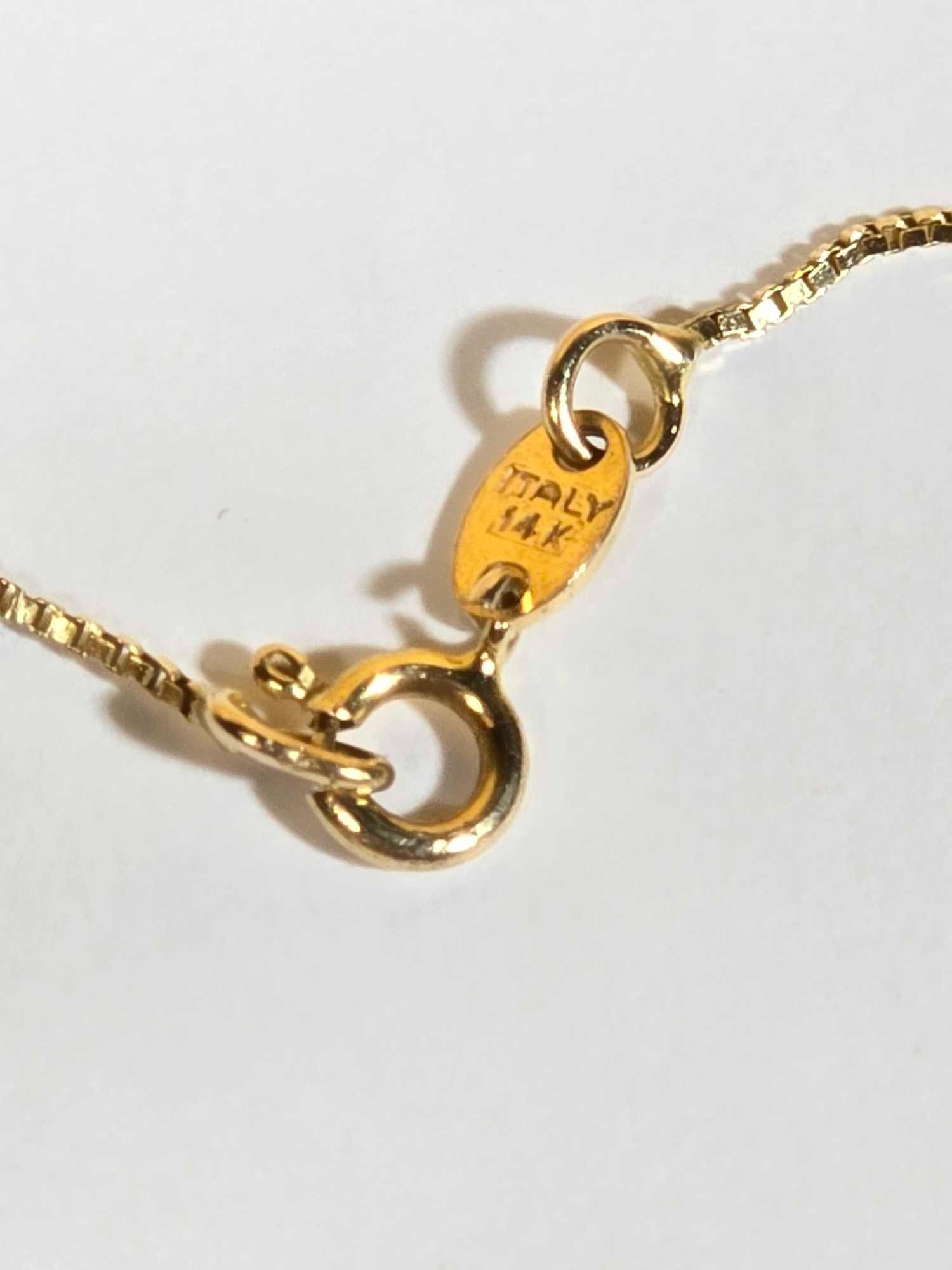 14k Gold Diamond Pendant Necklace