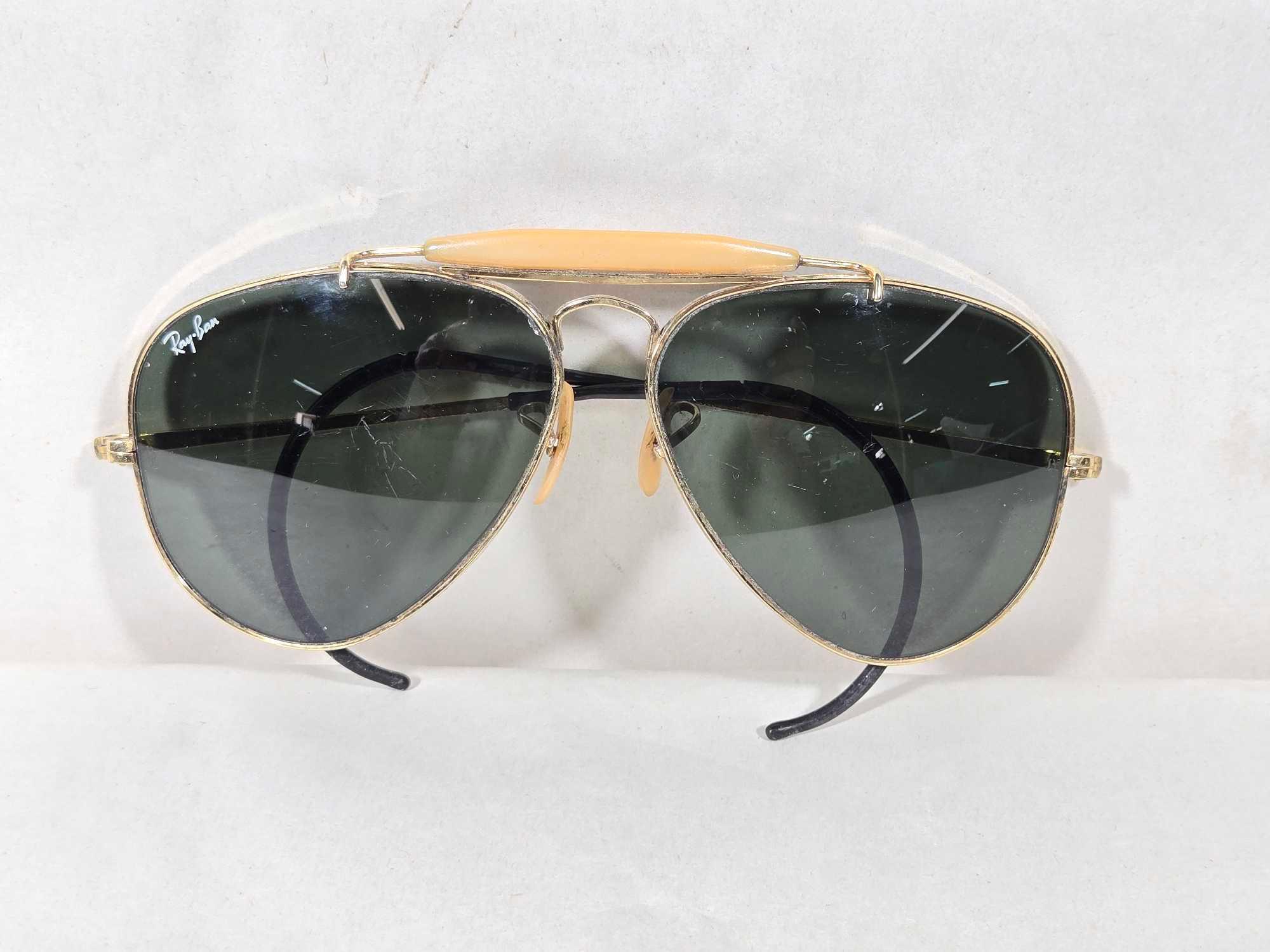4 Pair of Pre-Owned Ray-Ban Sunglasses