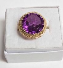 Vintage 18 Gold Color Changing Sapphire Ring