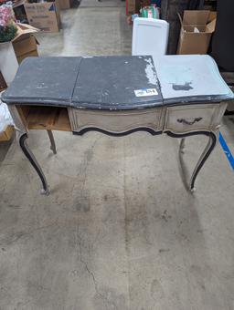 Large Desk, Missing left drawer, Drexel