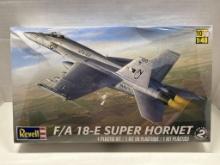 Revell F/A 18-E Super Hornet Plastic Model Kit