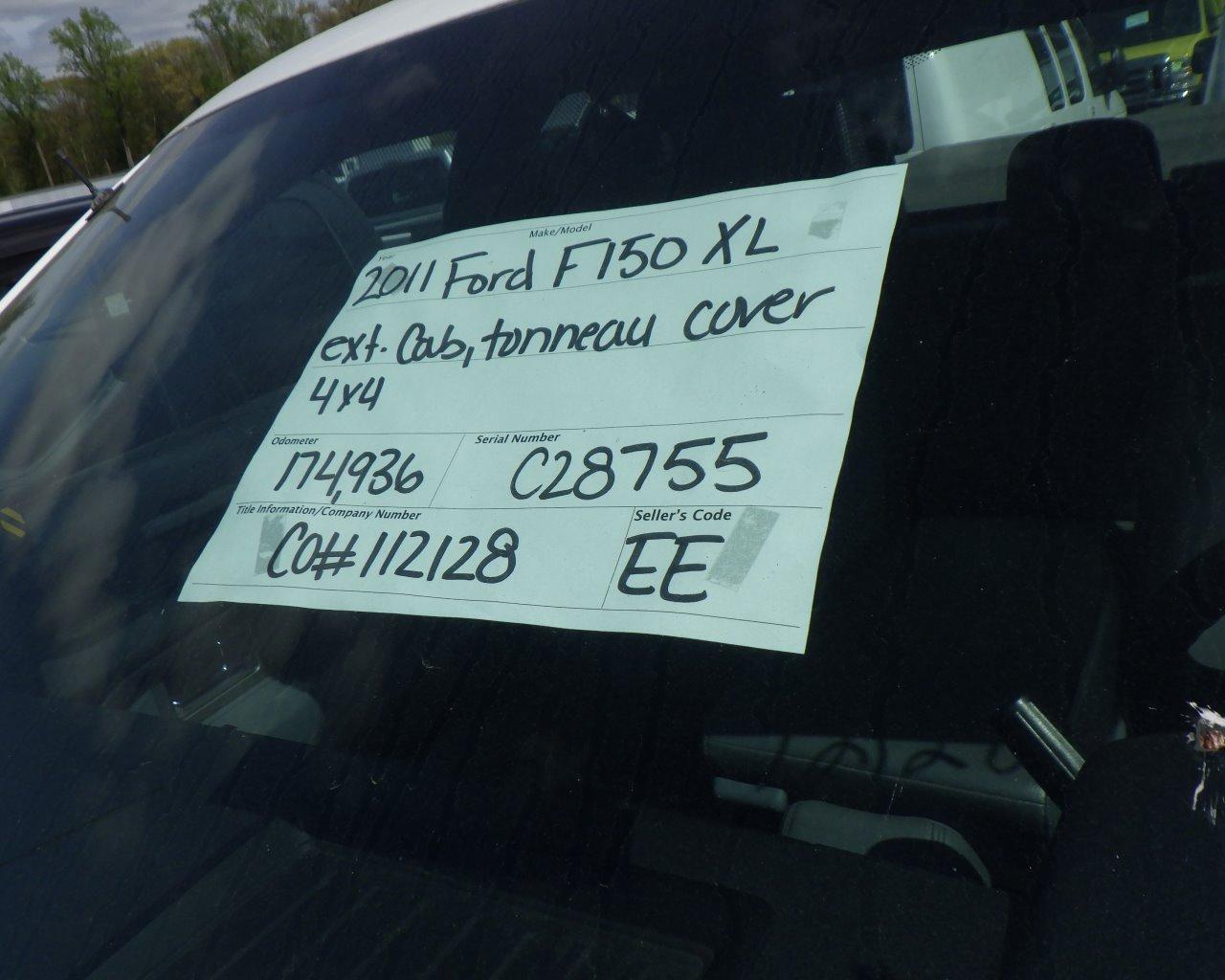 2011 FORD F-150 XL Ext Cab   Tonneau Cover   4x4 s/n:C28755