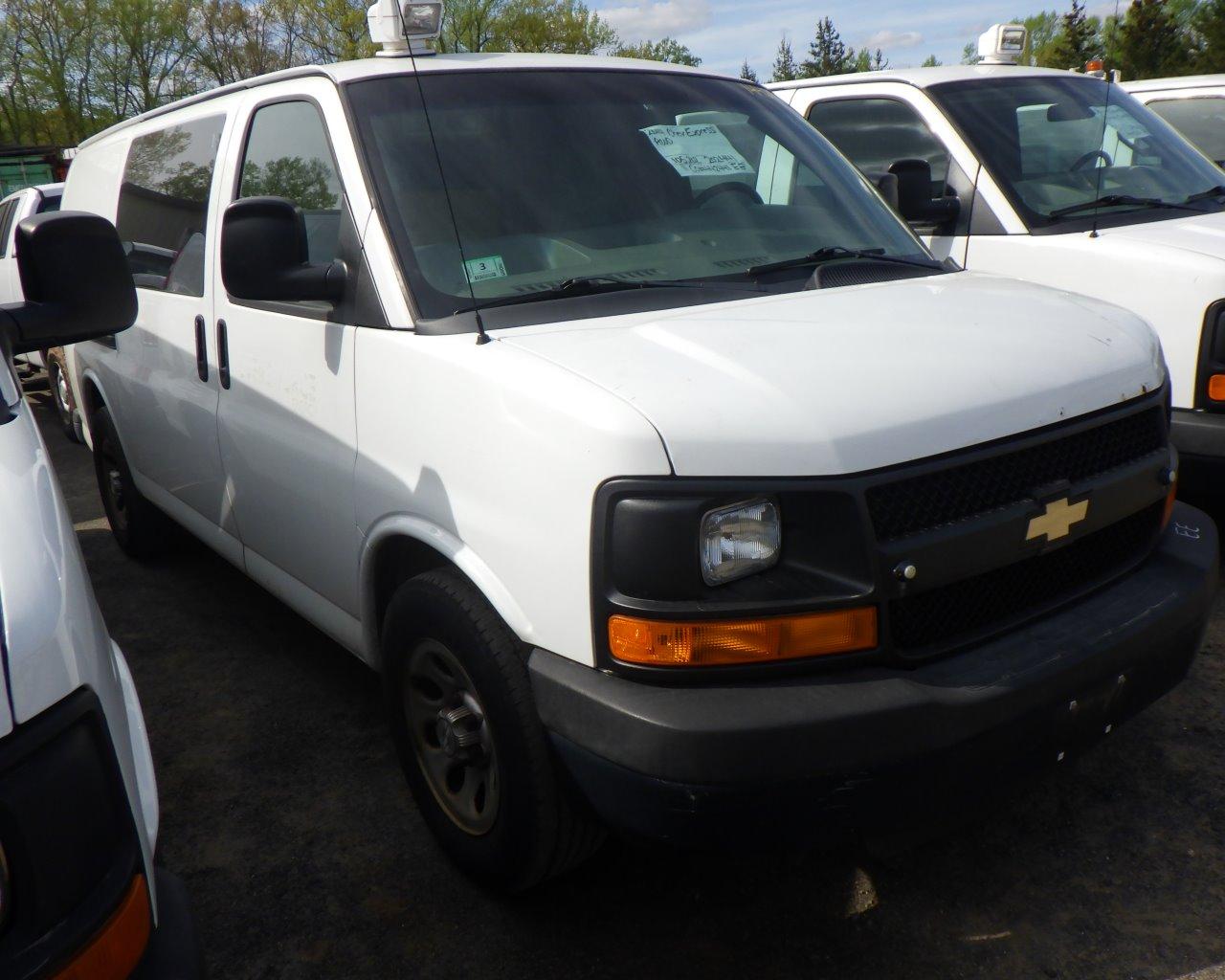 2014 Chevrolet Express Cargo Van   AWD s/n:202441
