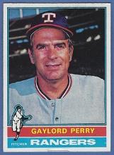 High Grade 1976 Topps #55 Gaylord Perry Texas Rangers