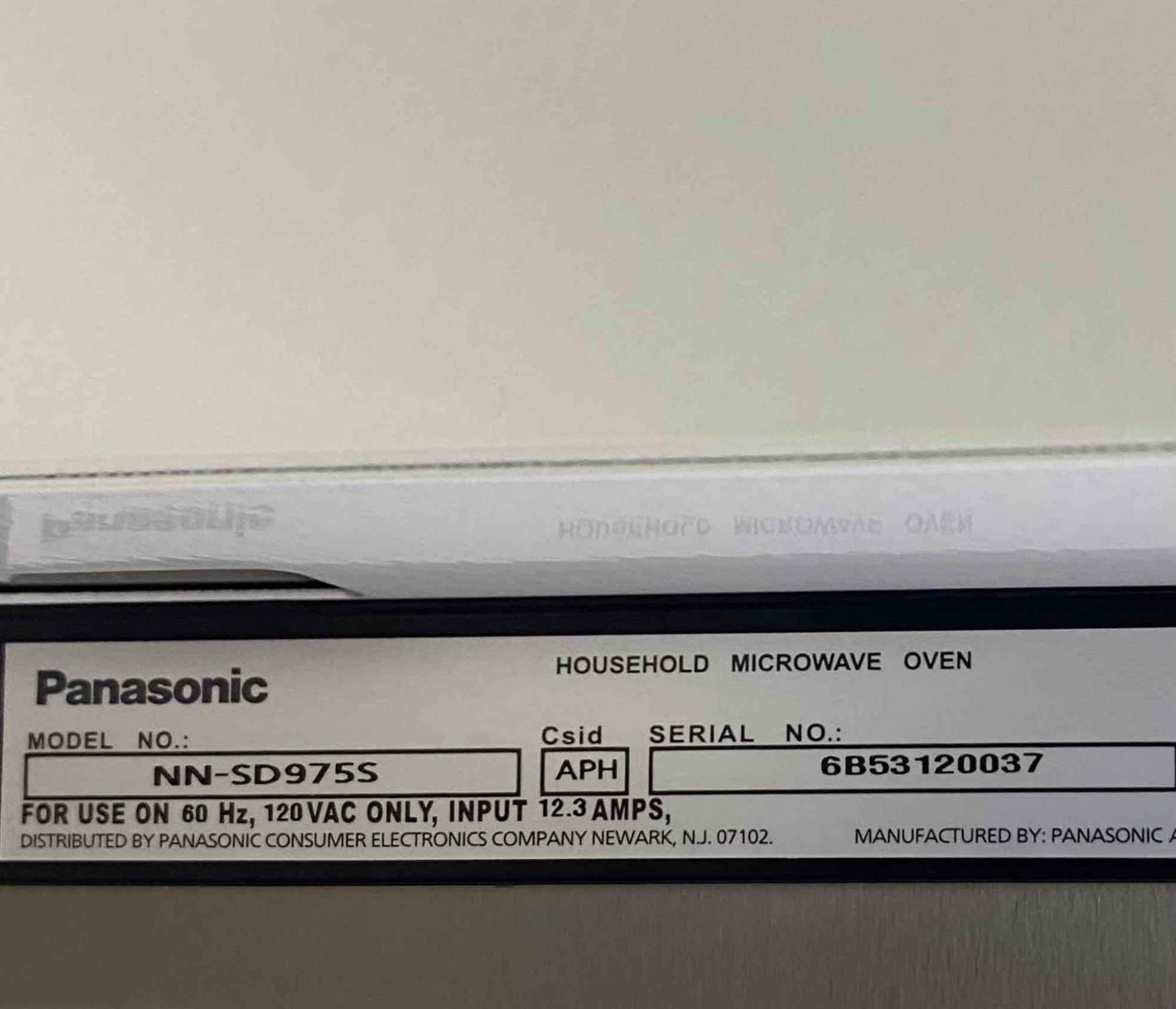 Panasonic 2.2 Cu. Ft. Built-In Countertop Cyclonic Wave Microwave Oven