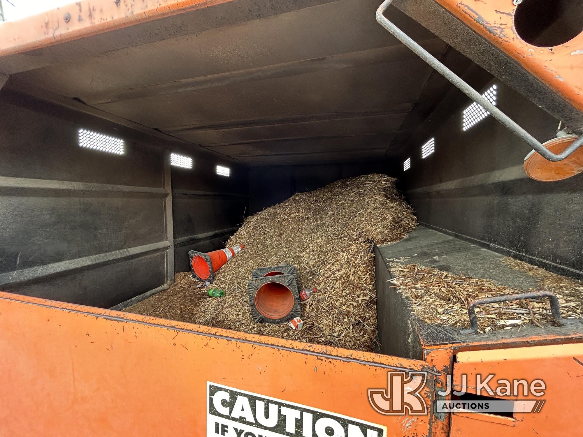 (Conway, AR) 2009 GMC C6500 Chipper Dump Truck Runs) (Does Not Move, Trans Out, Odometer Does Not Tr