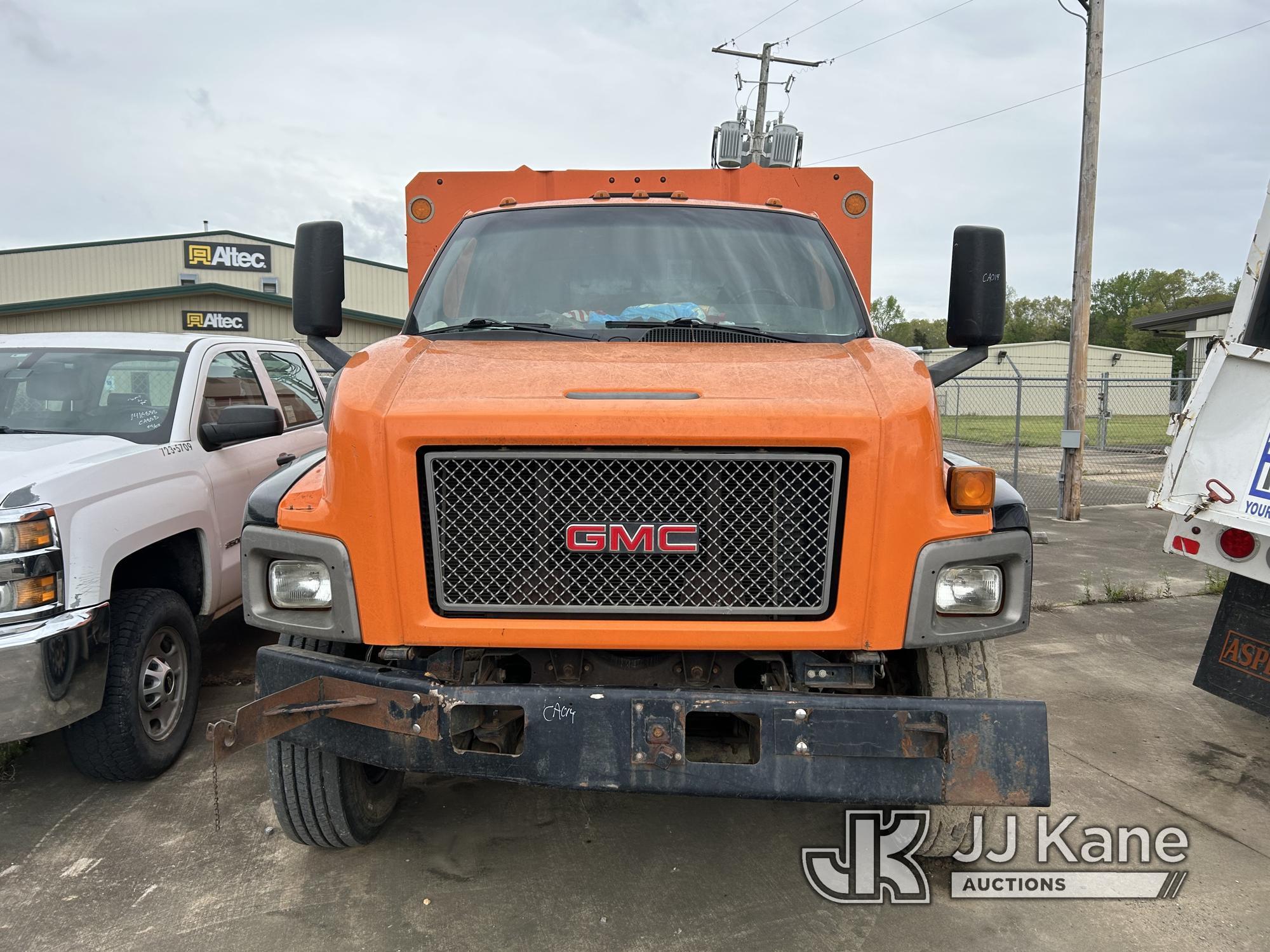 (Conway, AR) 2009 GMC C6500 Chipper Dump Truck Runs) (Does Not Move, Trans Out, Odometer Does Not Tr