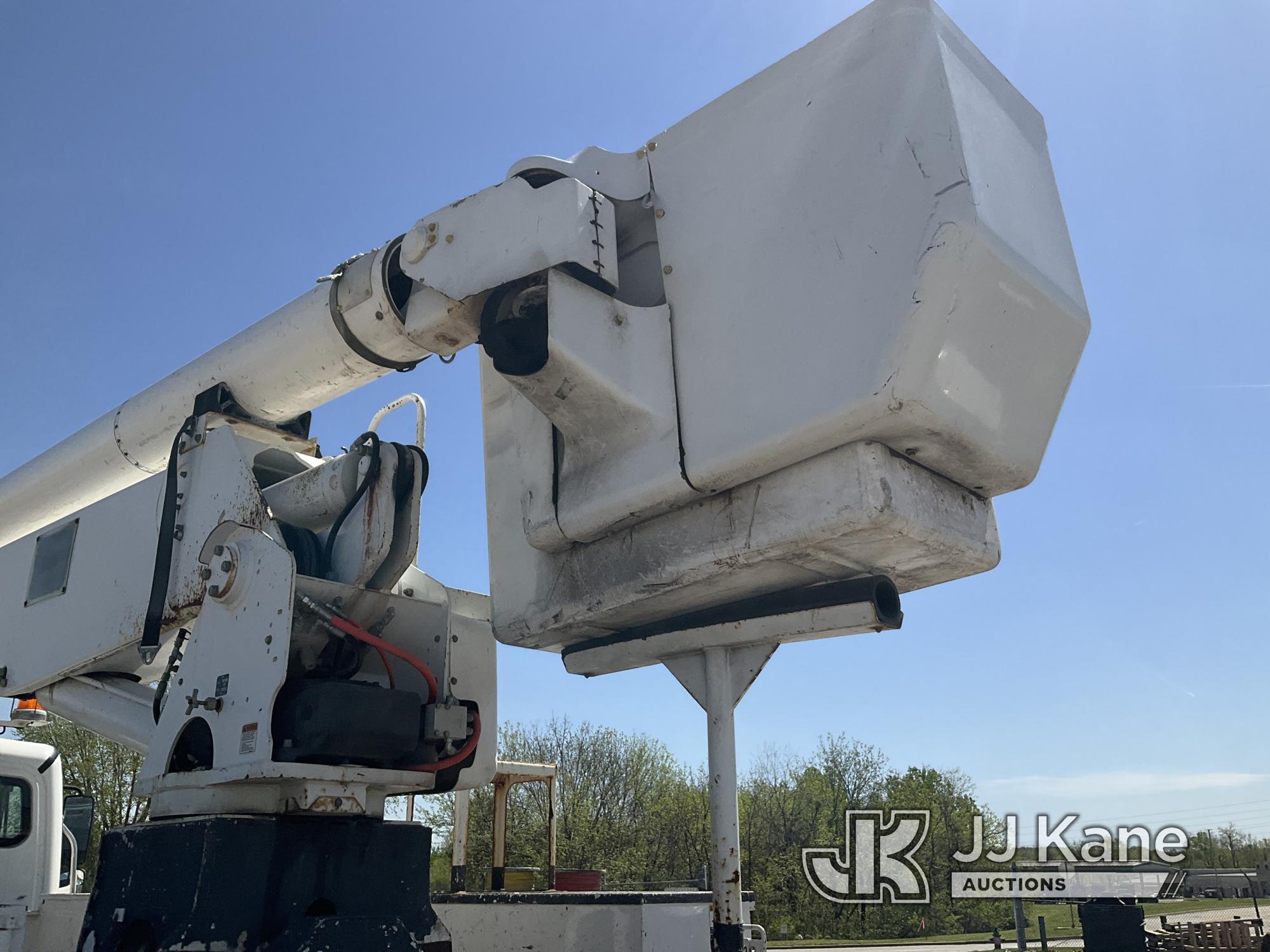(Kansas City, MO) Altec AA755-P, Bucket rear mounted on 2013 Freightliner M2 106 4x4 Utility Truck R