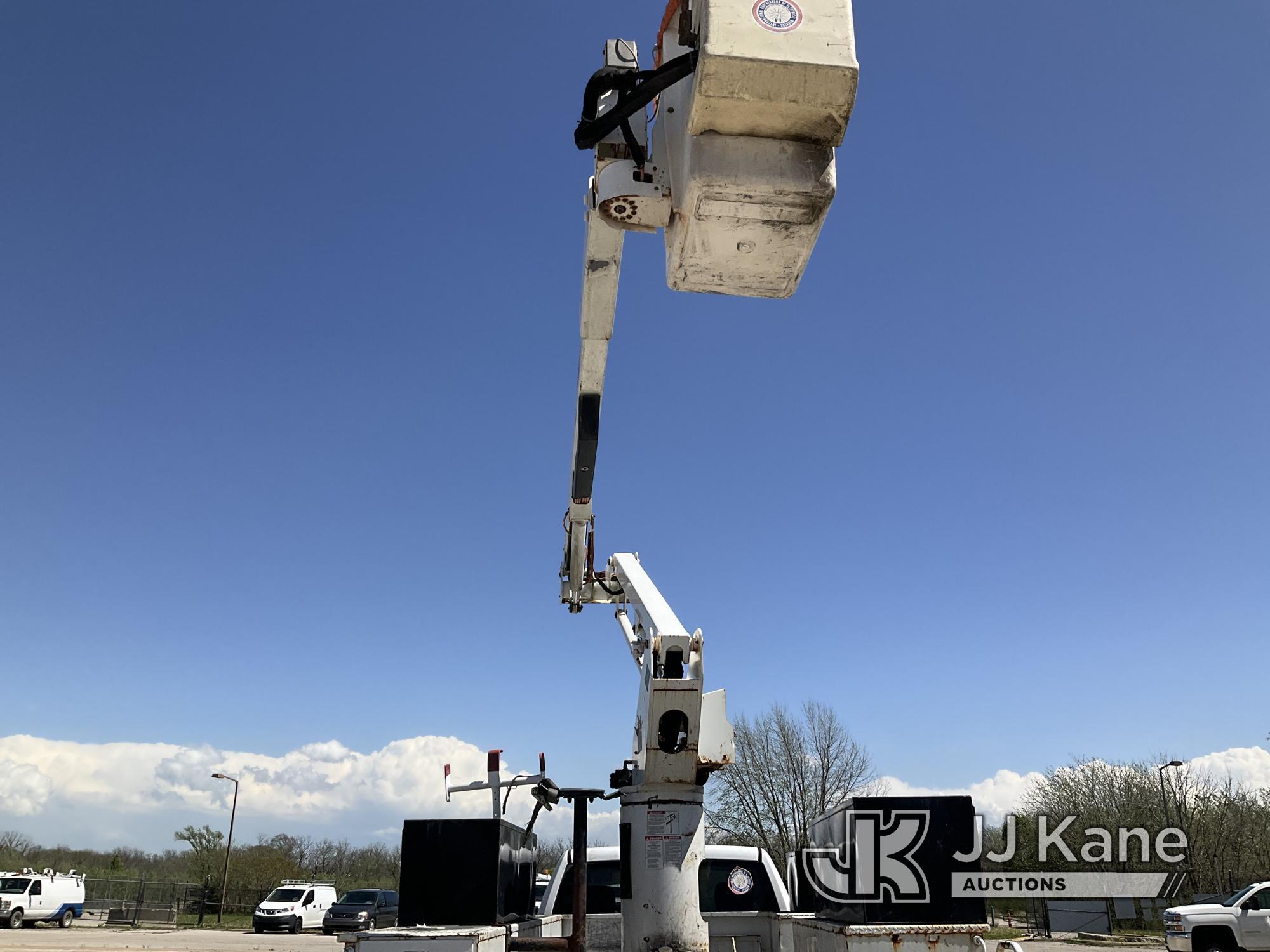 (Kansas City, MO) Versalift SST37, Articulating & Telescopic Bucket center mounted on 2012 Dodge 550