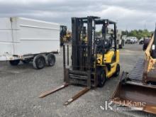 (Moncks Corner, SC) Hyundai 25D-7E 5,500# Solid Tired Forklift Not Running, Condition Unknown