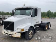 (Verona, KY) 2002 Volvo VNM64T T/A Truck Tractor Runs & Moves) (Passenger Door Does Not Open From Th