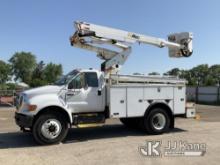 Altec TA40, Articulating & Telescopic Bucket Truck mounted on 2010 Ford F750 Utility Truck Runs, Mov