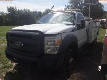 7-09130 (Trucks-Utility 2D)  Seller: Gov-Pinellas County BOCC 2015 FORD F550