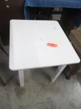CHILDS TABLE   23 X 25 X 23